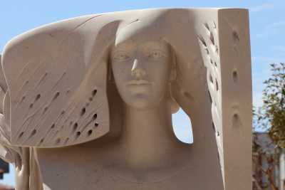"Sculture in corso", una via artistica celebra la pregiata pietra di Apricena: il marmo